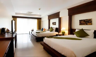 豪华双人间或双床间（侧面泳池景） — Baan Yuree Resort & Spa